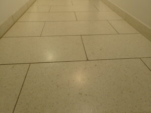 Teracová dlažba před renovaci