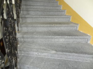 Vyčištěné schodiště