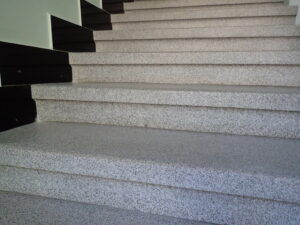 Schody po renovaci