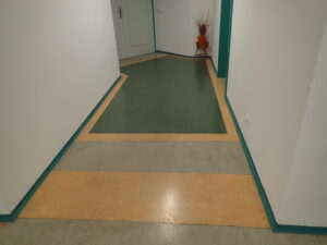 Špinavé marmoleum původní stav