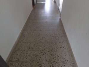 Terasova dlažba před leštěním