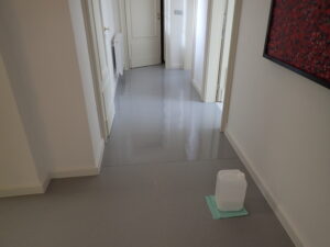 Čištění a renovace linolea aplikace 2k PU