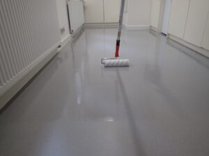 Čištění a renovace linolea aplikace 2k PU